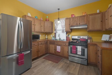 1042 Caufield-13