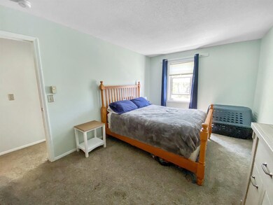 134 N Twin Oaks Terrace, South Burlington, VT 05403 - photo 7