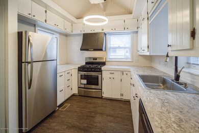 5927 Coulson Ct, Lansing, MI 48911 - photo 3