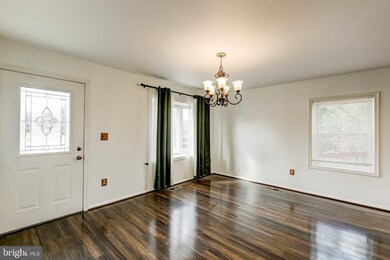 938 Genine Ct, Glen Burnie, MD 21060 - photo 5