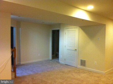 15520 Glastonbury Way, Upper Marlboro, MD 20774 - photo 3