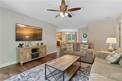 117 Bramblewood Dr unit 64, Statesville, NC 28625 - photo 6