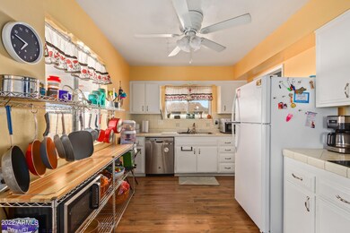 0007-07 - Desert Hills