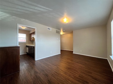 Here is the living room. Notice the beautiful floo