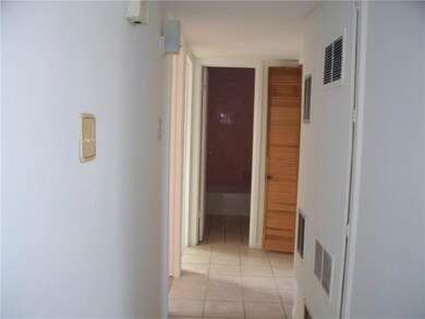 10200 Chinaberry Dr, El Paso, TX 79925 - photo 5