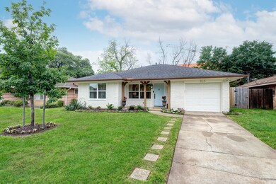 815 Sara Rose St, Houston, TX 77018 - photo 2