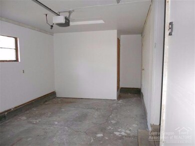 unlisted-address, Redmond, OR 97756 - photo 4