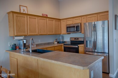 917 S Hunters Run, Show Low, AZ 85901 - photo 7