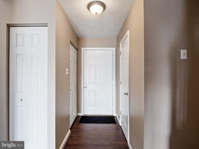 6253 Meadowcroft Rd, Sykesville, MD 21784 - photo 4