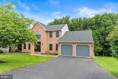 7422 Brimway Ln, Reading, PA 19606 - photo 2