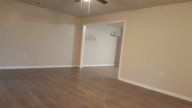 7641 Crofton St, Houston, TX 77028 - photo 4