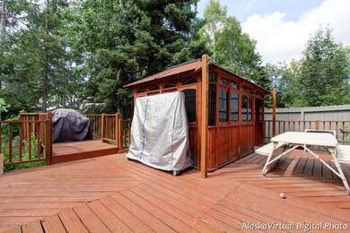 Huge deck, perfect for . . .