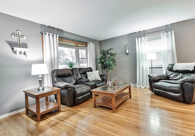 5059 Grosse Pointe Ln, Cincinnati, OH 45238 - photo 6