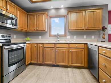 9723 Ballymore Dr, Fort Wayne, IN 46835 - photo 6