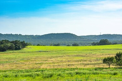 449 Luke Hayes Way unit 4, Fredericksburg, TX 78624 - photo 7