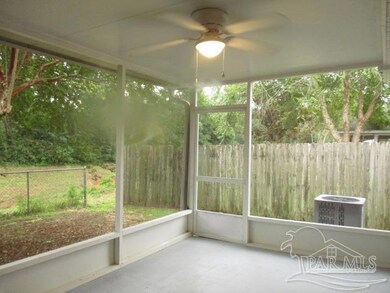 2466 Trailwood Dr, Cantonment, FL 32533 - photo 5