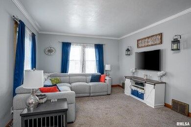 1618 E Pleasant St, Davenport, IA 52803 - photo 6