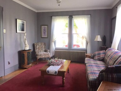 29 Holmes Ct, Albany, NY 12209 - photo 3