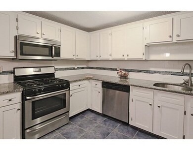 60 Florry Dr unit 15, Dracut, MA 01826 - photo 4