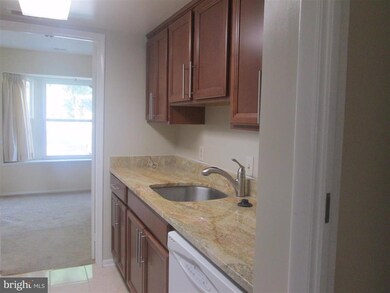 15042 Haslemere Ct, Silver Spring, MD 20906 - photo 6