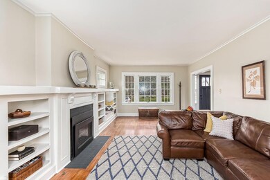 a 2050 Fairfax Road-006