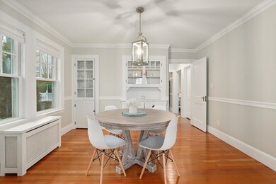 54 Edgecliff Rd unit 2, Watertown, MA 02472 - photo 4