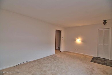 908 Johns Dr, Moosic, PA 18507 - photo 6