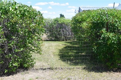 8520 Charles Rd NE, Moses Lake, WA 98837 - photo 3