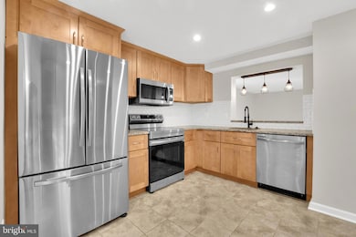 9114 Aspenpark Ct, Lorton, VA 22079 - photo 3