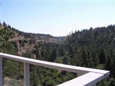 17039 Canyon Crest Dr, Sisters, OR 97759 - photo 3