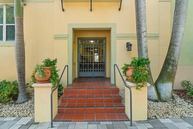 630 S Sapodilla Ave unit 123, West Palm Beach, FL 33401 - photo 2