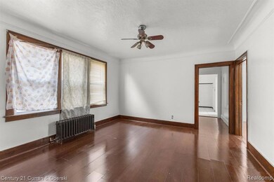 5527 Chalmers St, Detroit, MI 48213 - photo 4