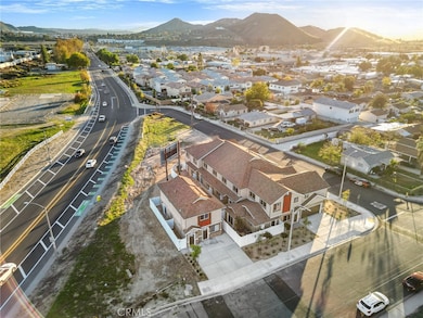 302 W Congress St, Colton, CA 92324 - photo 2