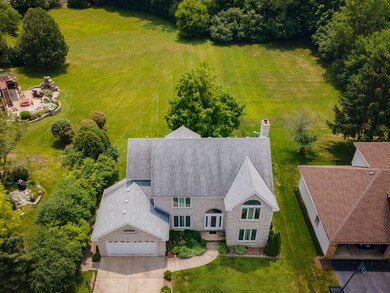 111 Christina Cir, Wheaton, IL 60189 - photo 2