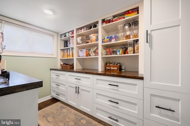 23 Crabtree Dr, Levittown, PA 19055 - photo 5