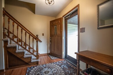 7 Huntington Dr, Schenectady, NY 12309 - photo 4