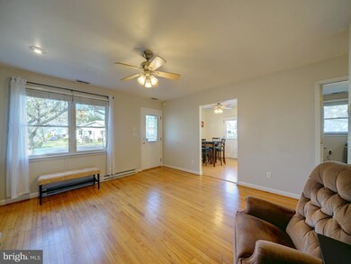 7819 Appletree Rd, Pasadena, MD 21122 - photo 5