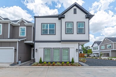 814 Berry Rd, Houston, TX 77022 - photo 4