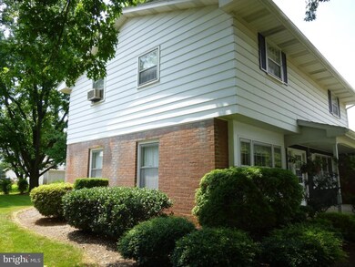 22 Lynwood Dr, Palmyra, PA 17078 - photo 4