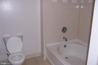 Silverton Condominiums, Silver Spring, MD 20910 - photo 4