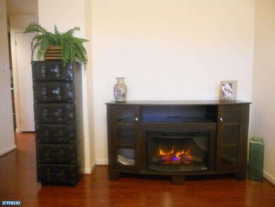 312 Wendover Dr, Norristown, PA 19403 - photo 6