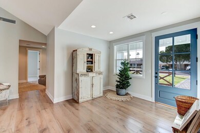 3828 E Weldon Ave, Phoenix, AZ 85018 - photo 4