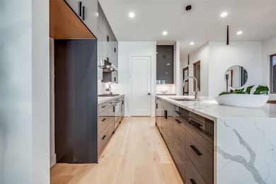 2630 Peckham St, Houston, TX 77098 - photo 7