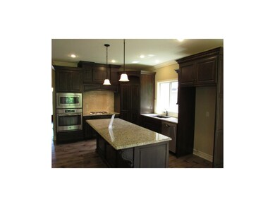 1225 SW 40th St, Lees Summit, MO 64082 - photo 4