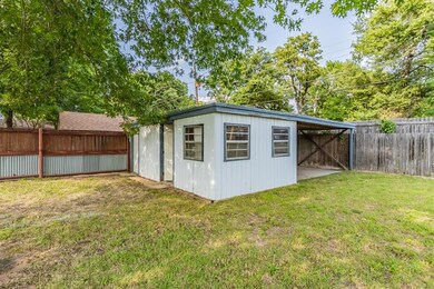 204 Simmons Dr, Hurst, TX 76053 - photo 5