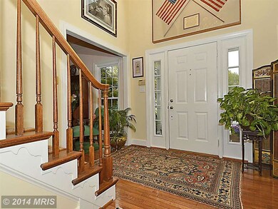 8303 Rampart Ct, Alexandria, VA 22308 - photo 3