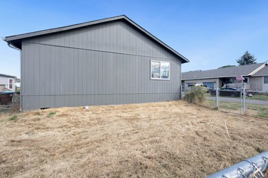 8-web-or-mls-937 NW Cains Rd-225