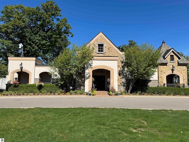 4867 Prestwick Ct unit 62, Williamsburg, MI 49690 - photo 2