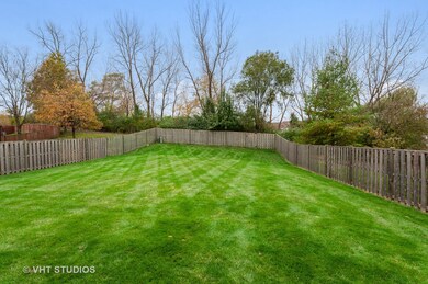 340 Lake Plumleigh Way, Algonquin, IL 60102 - photo 2