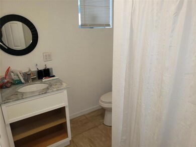 819 11th St N unit E, Saint Petersburg, FL 33705 - photo 6